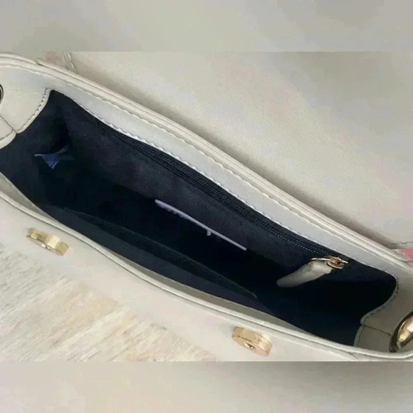 H.O.W women’s hand bag clutch cream off white used in excellent condition - Picture 6 of 12